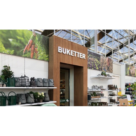 Veggmonterte LED-bokstaver