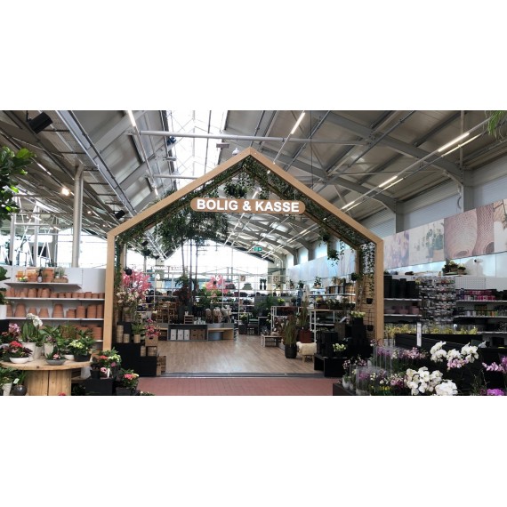 Veggmonterte LED-bokstaver